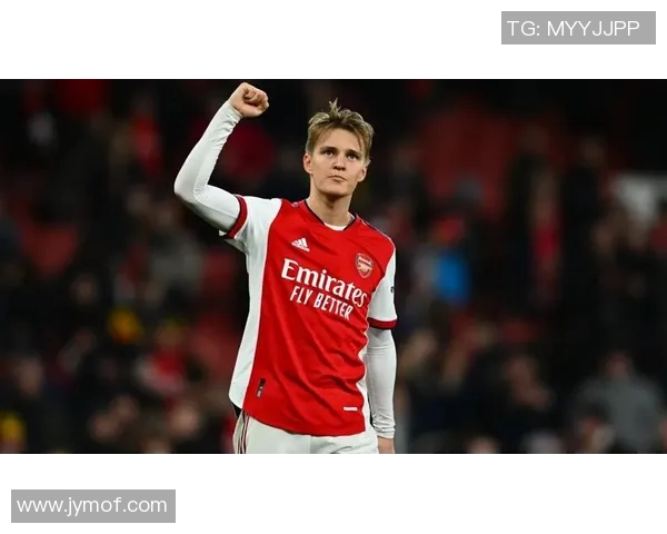 厄德高领衔新一代足球天才的崛起与未来发展趋势解析 厄德高领衔新一代足球天才的崛起与未来发展趋势解析